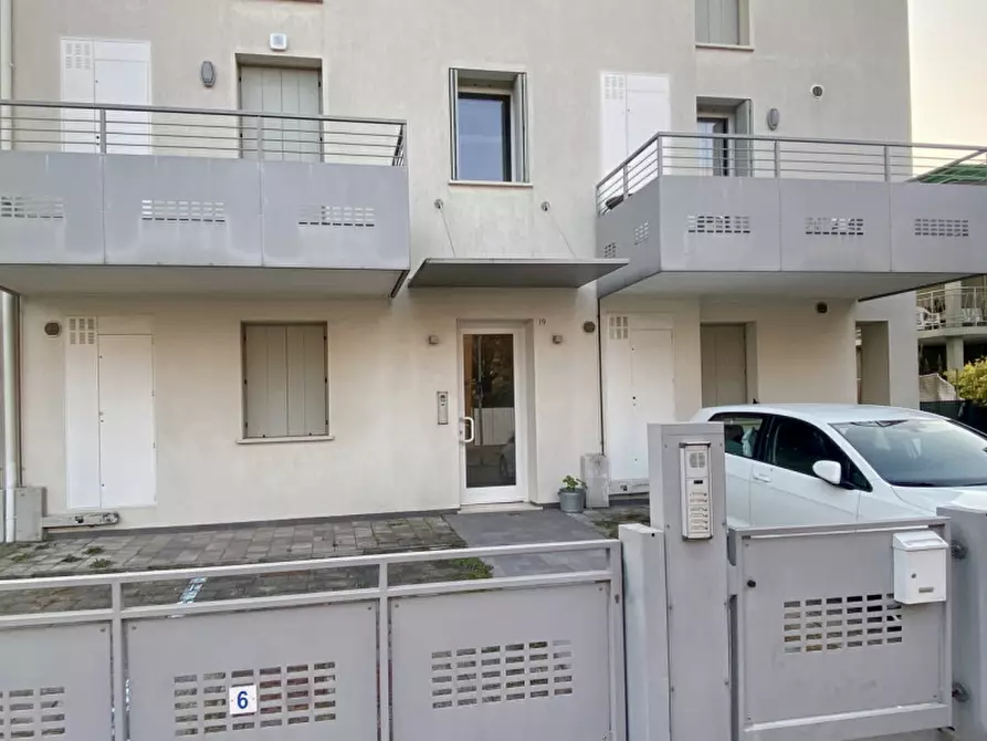 Immagine 25 di Appartamento in vendita  in jesolo lido via alfredo oriani 19 a Jesolo