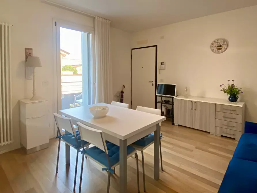 Immagine 37 di Appartamento in vendita  in jesolo lido via alfredo oriani 19 a Jesolo