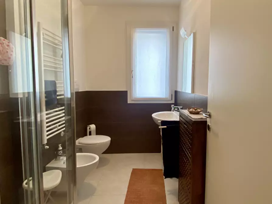 Immagine 38 di Appartamento in vendita  in jesolo lido via alfredo oriani 19 a Jesolo