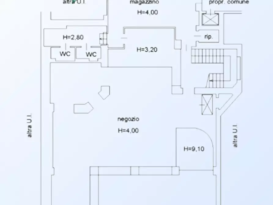 Immagine 5 di Negozio in vendita  in VIA VITTOR PISANI a Milano