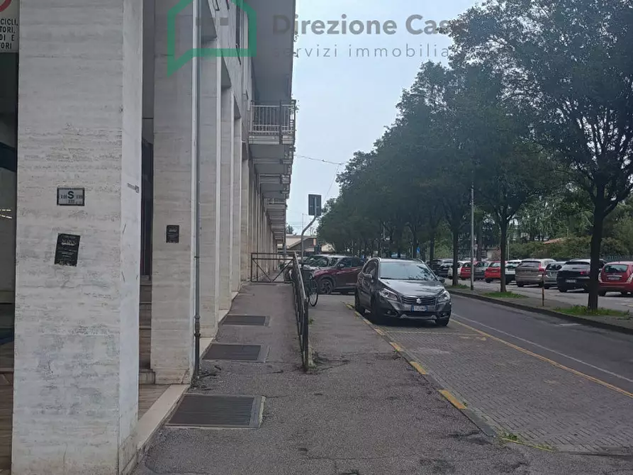 Immagine 5 di Negozio in vendita  in CASSINA DE' PECCHI a Cassina De' Pecchi