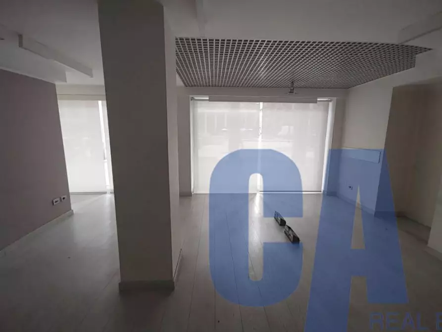 Immagine 19 di Negozio in vendita  in PIAZZA DUCA D'AOSTA a Milano