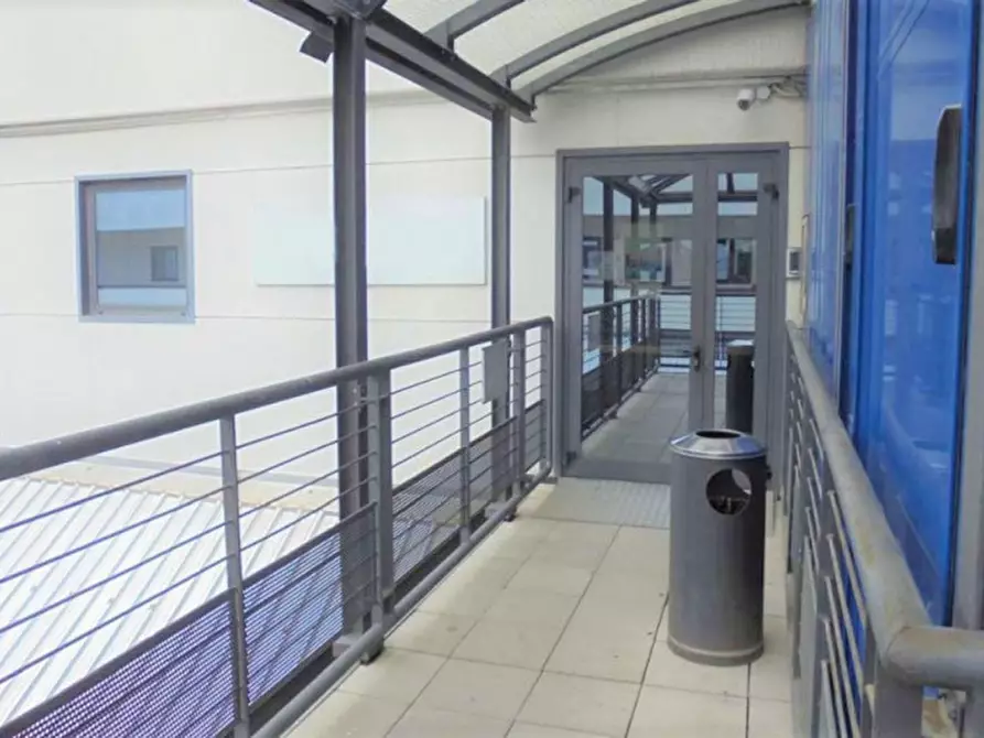 Immagine 10 di Ufficio in vendita  in Via Commercio, N. 40 a Cento