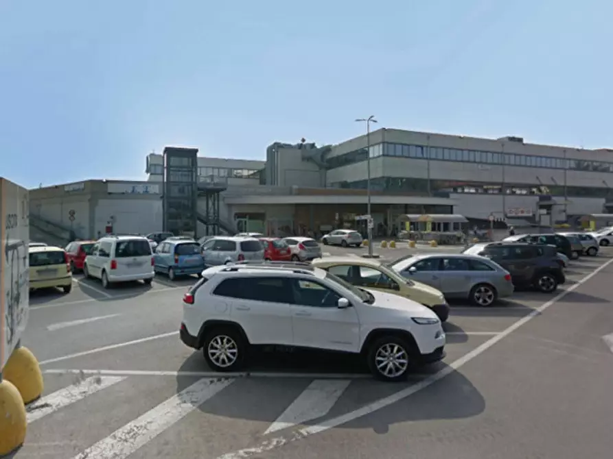 Immagine 17 di Ufficio in vendita  in Via Commercio, N. 40 a Cento