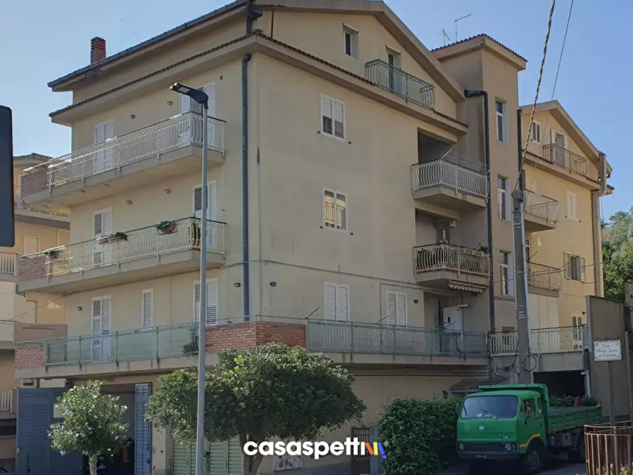 Immagine 1 di Appartamento in vendita  in Via Madre Teresa di Calcutta a Mineo