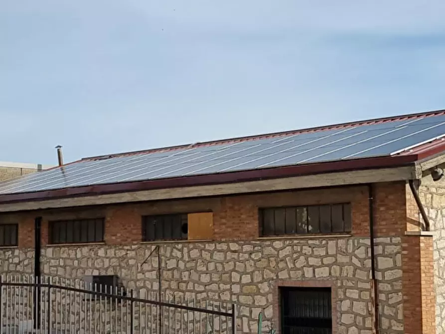 Immagine 2 di Capannone industriale in vendita  a Montepulciano