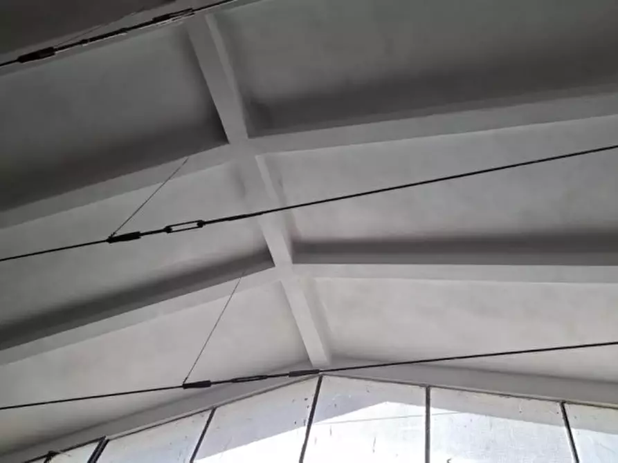 Immagine 8 di Capannone industriale in vendita  a Montepulciano