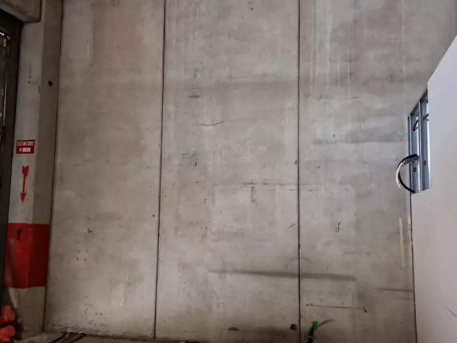 Immagine 23 di Capannone industriale in vendita  a Montepulciano