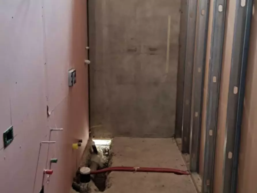 Immagine 26 di Capannone industriale in vendita  a Montepulciano