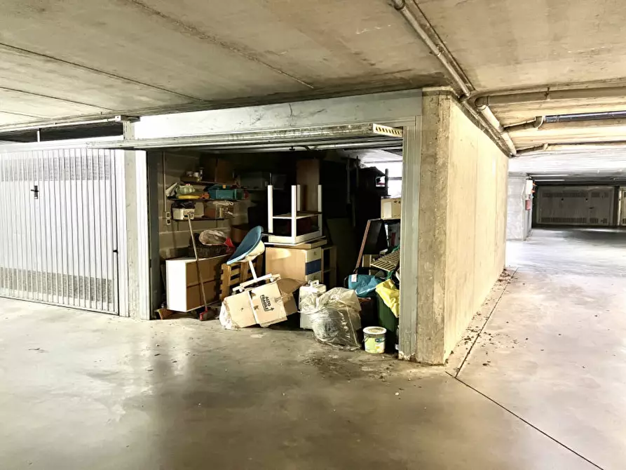Immagine 2 di Garage in vendita  in Via Madre teresa di Calcutta a Legnago