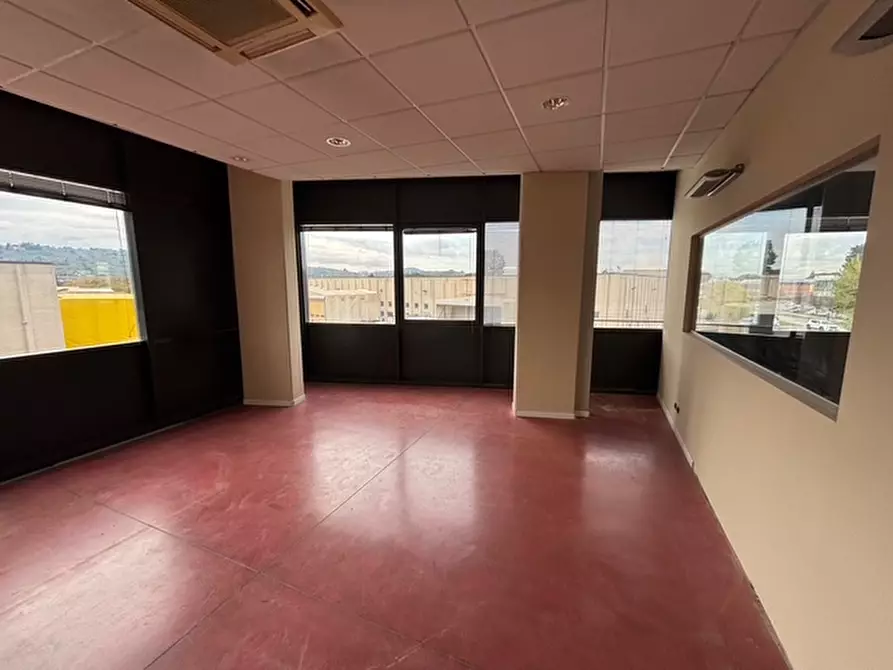 Immagine 7 di Laboratorio in affitto  in VIA DEI CADOLINGI a Scandicci