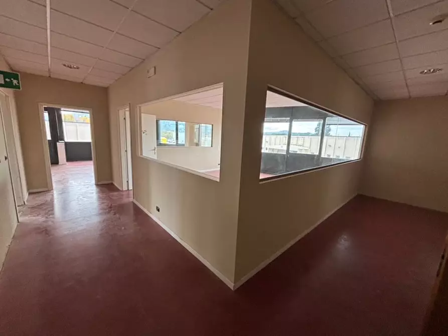 Immagine 11 di Laboratorio in affitto  in VIA DEI CADOLINGI a Scandicci