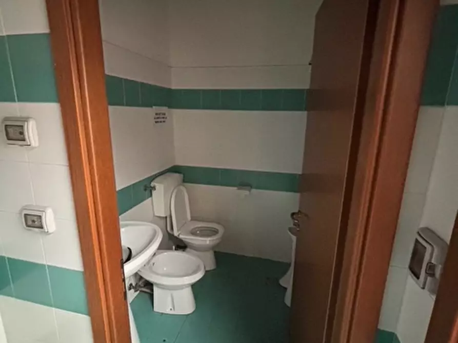 Immagine 26 di Laboratorio in affitto  in VIA DEI CADOLINGI a Scandicci