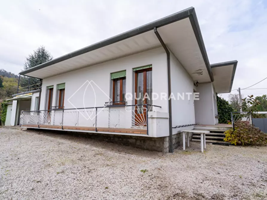 Immagine 2 di Villa in vendita  in Via Caposeda a Montegrotto Terme