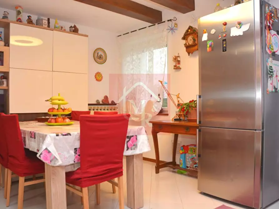 Immagine 7 di Villetta a schiera in vendita  in piazza IV Novembre 14 a Visco