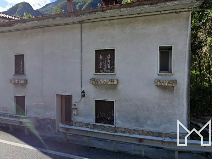 Immagine 2 di Casa indipendente in vendita  a Valbrenta