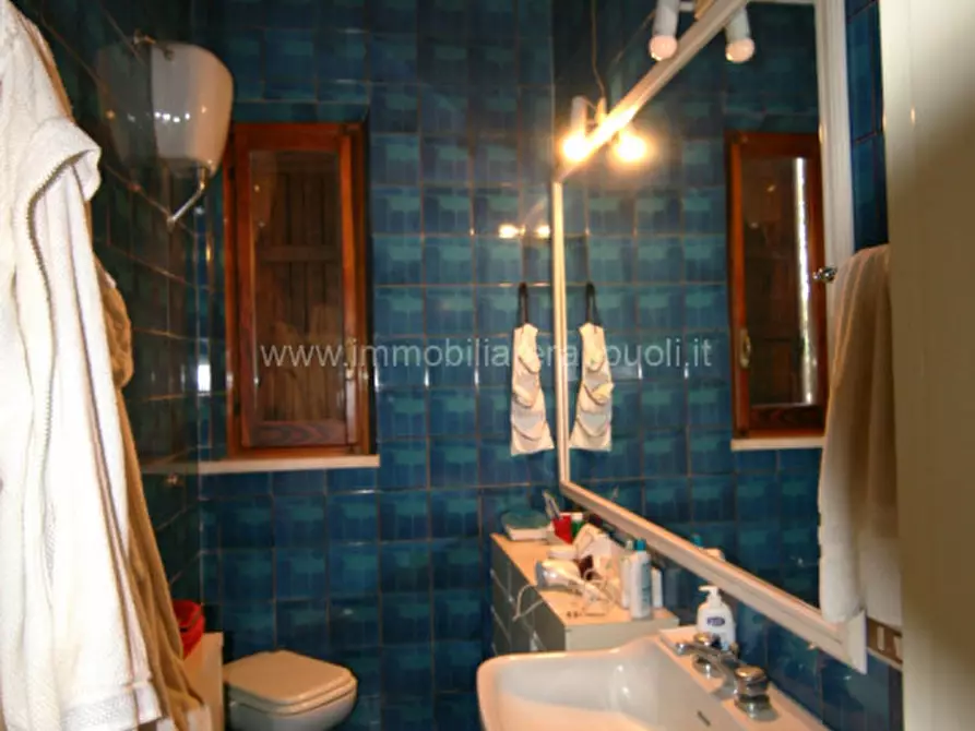 Immagine 21 di Palazzo in vendita  a Sinalunga