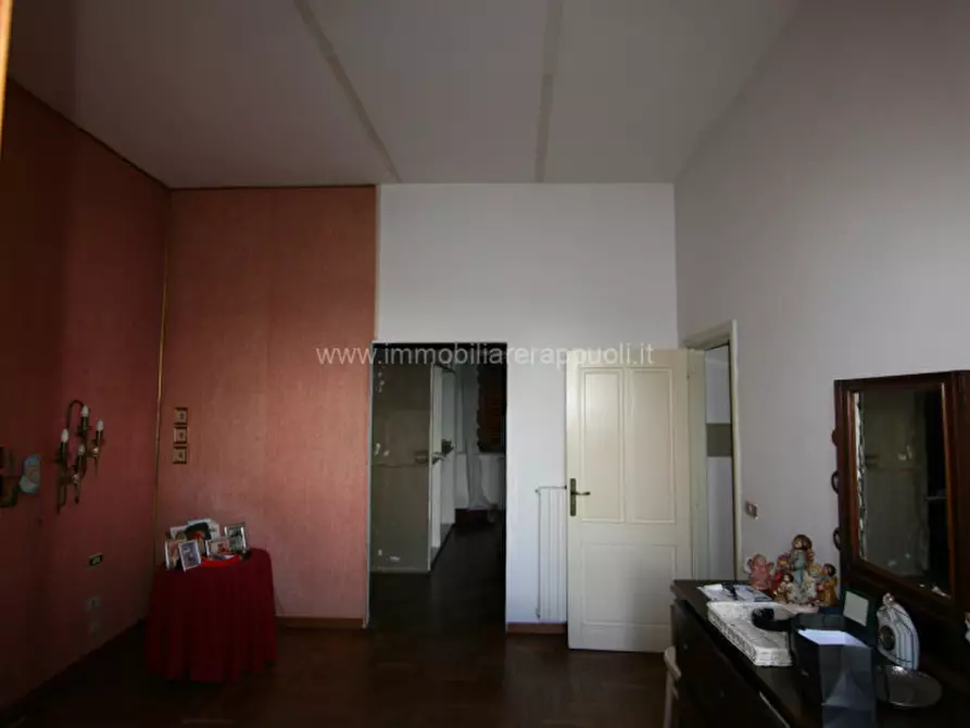 Immagine 23 di Palazzo in vendita  a Sinalunga