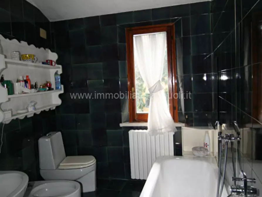 Immagine 24 di Palazzo in vendita  a Sinalunga