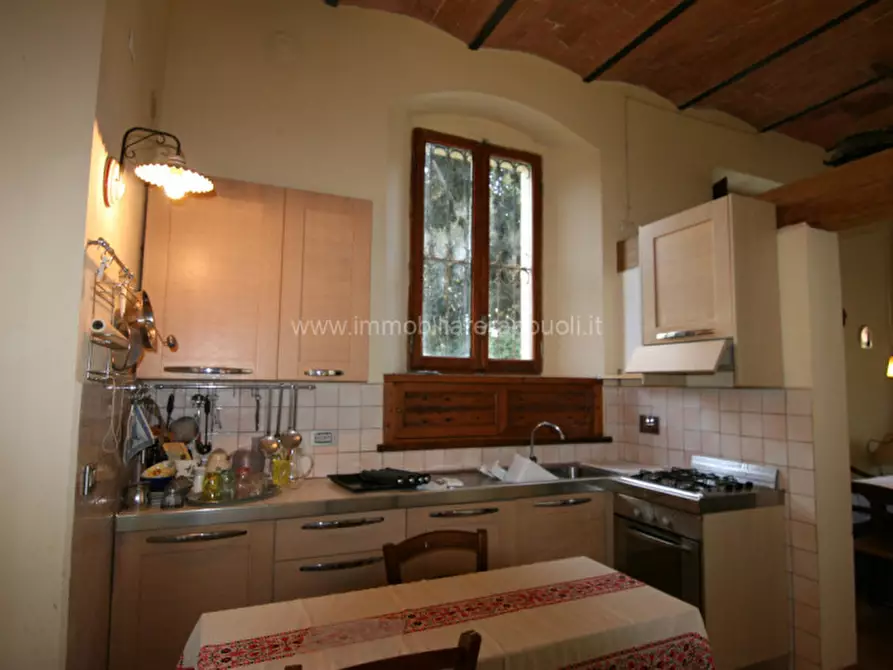 Immagine 4 di Palazzo in vendita  a Cetona