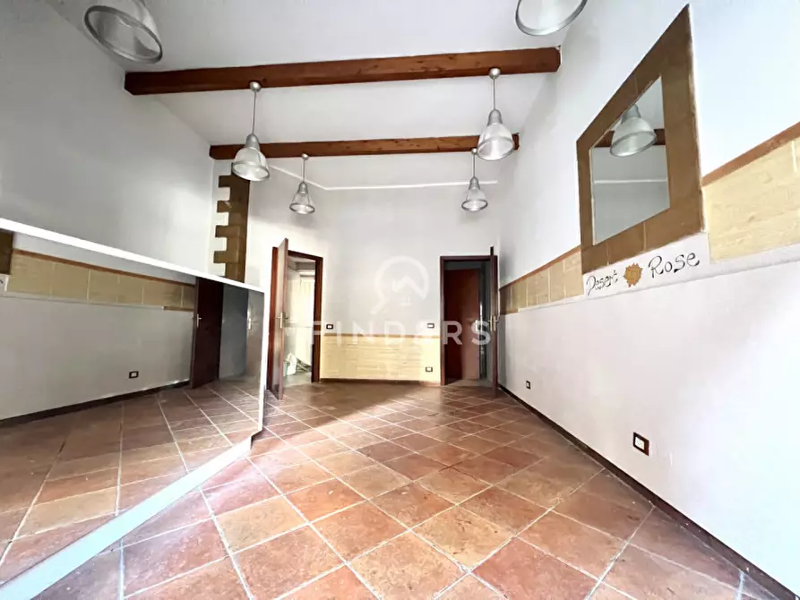 Immagine 5 di Negozio in vendita  in Via Giovanni Aurispa 18 a Palermo