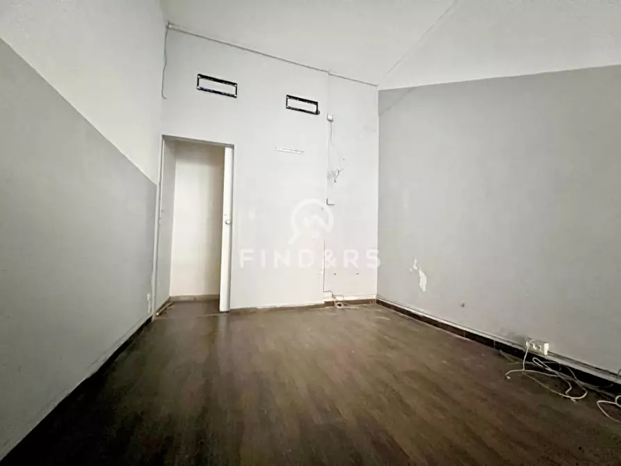 Immagine 6 di Negozio in vendita  in Via Giovanni Aurispa 16 a Palermo