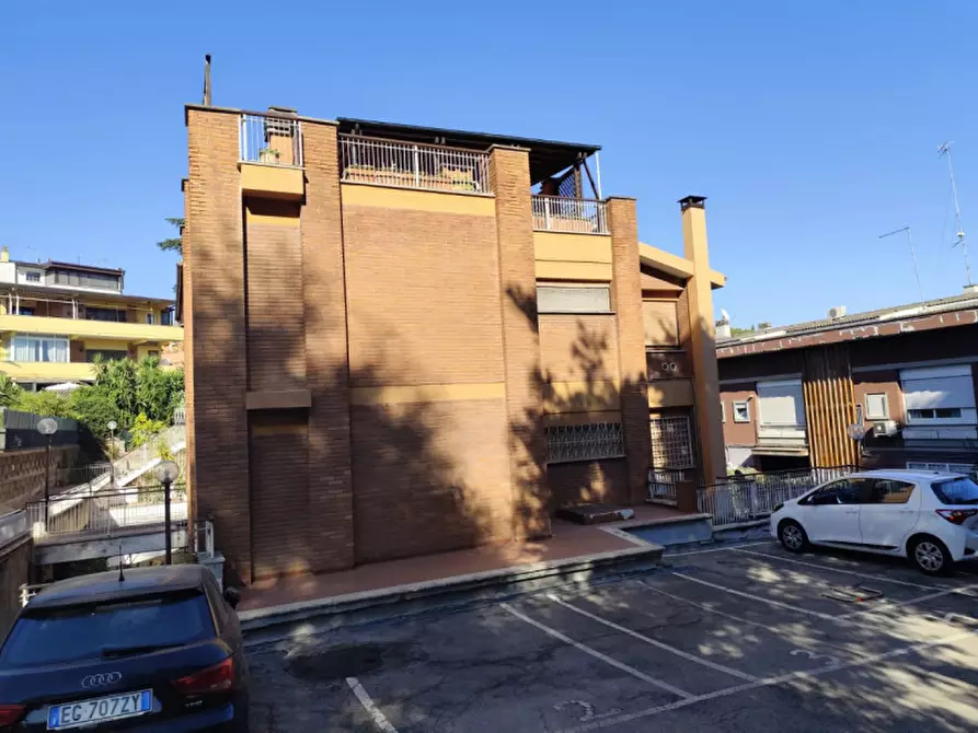 Immagine 12 di Appartamento in vendita  in Via Ernesto Basile 77 a Roma