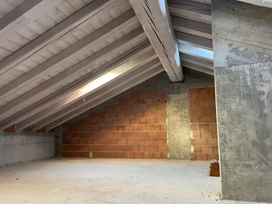 Immagine 2 di Casa quadrifamiliare in vendita  in VIA ROSSINI a Asolo