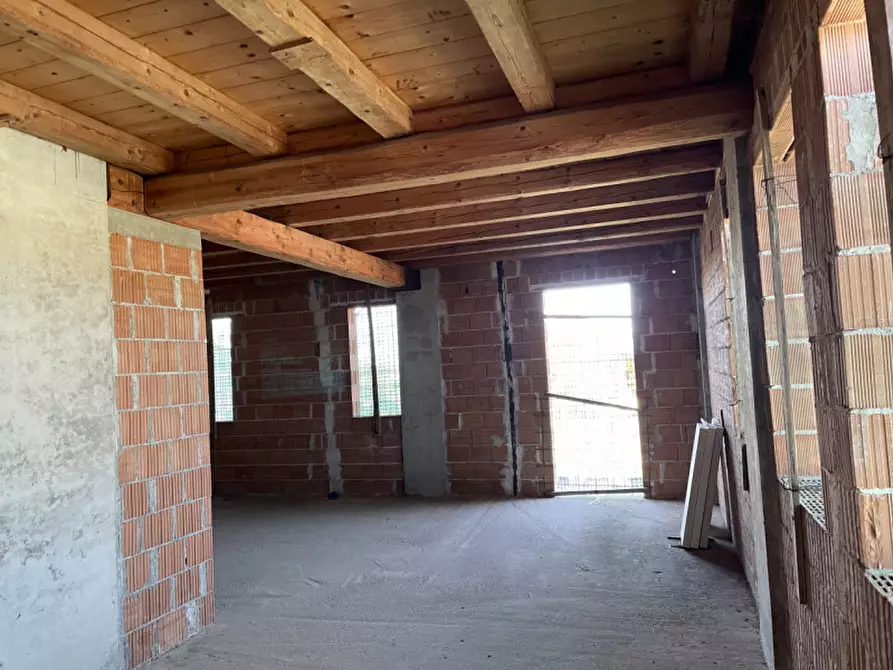 Immagine 4 di Casa quadrifamiliare in vendita  in VIA ROSSINI a Asolo