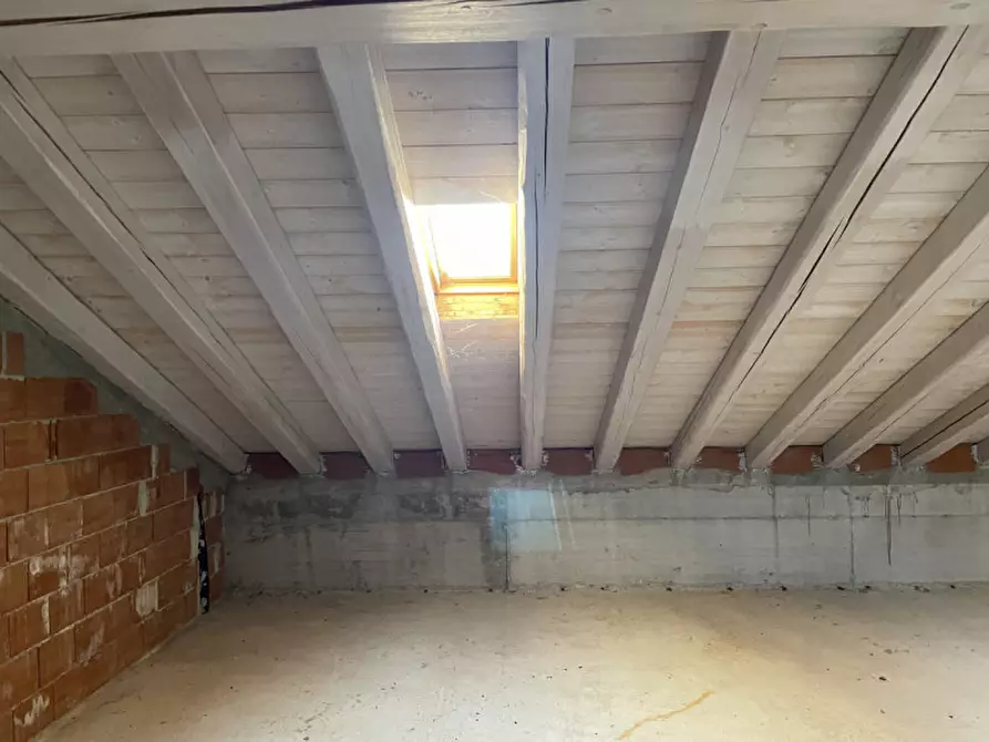 Immagine 13 di Casa quadrifamiliare in vendita  in VIA ROSSINI a Asolo