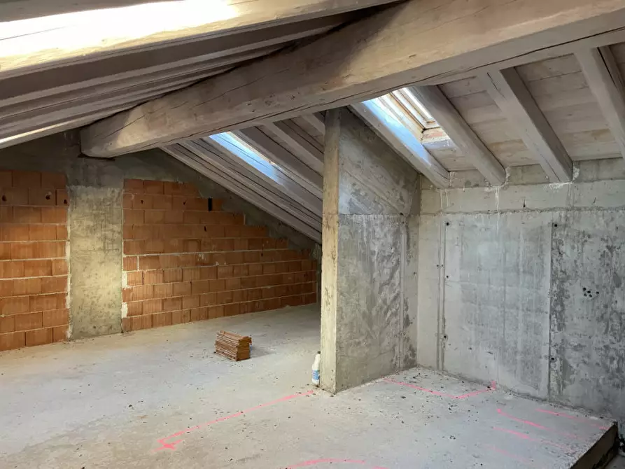 Immagine 14 di Casa quadrifamiliare in vendita  in VIA ROSSINI a Asolo