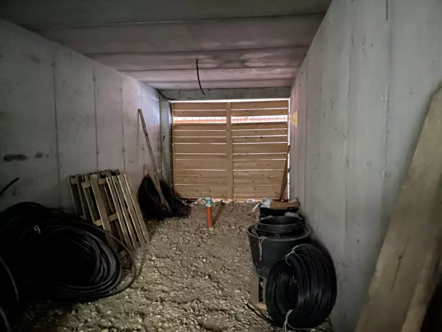 Immagine 18 di Casa quadrifamiliare in vendita  in VIA ROSSINI a Asolo