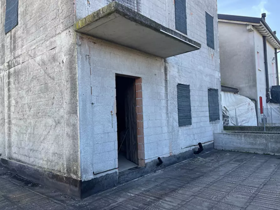 Immagine 3 di Casa quadrifamiliare in vendita  in VIA ROSSINI a Asolo