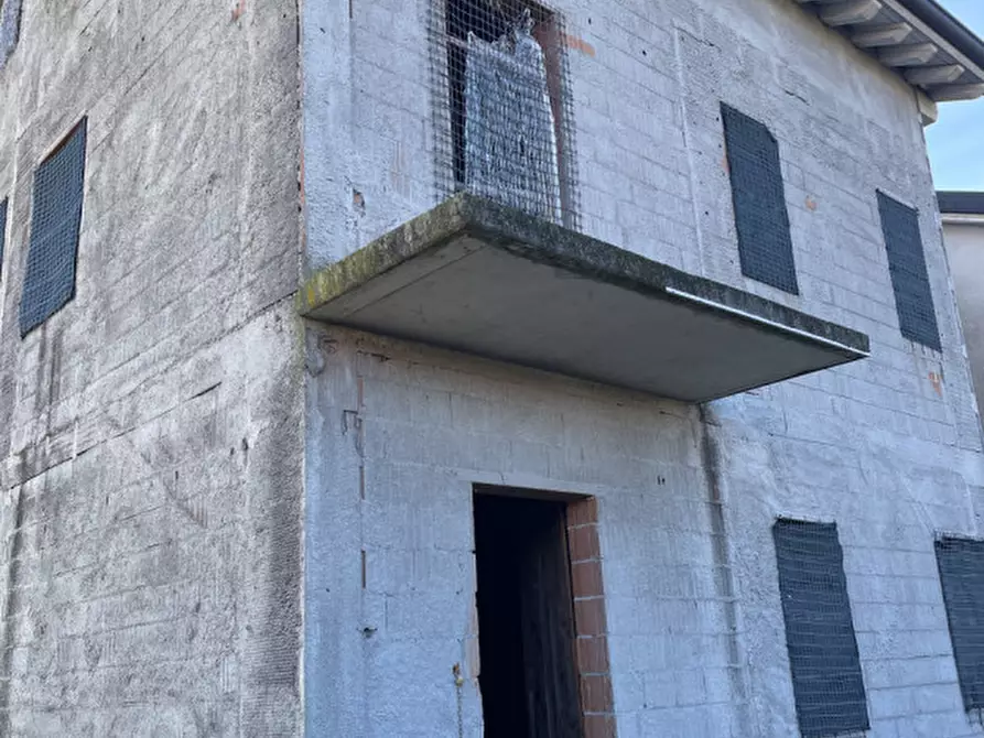 Immagine 4 di Casa quadrifamiliare in vendita  in VIA ROSSINI a Asolo