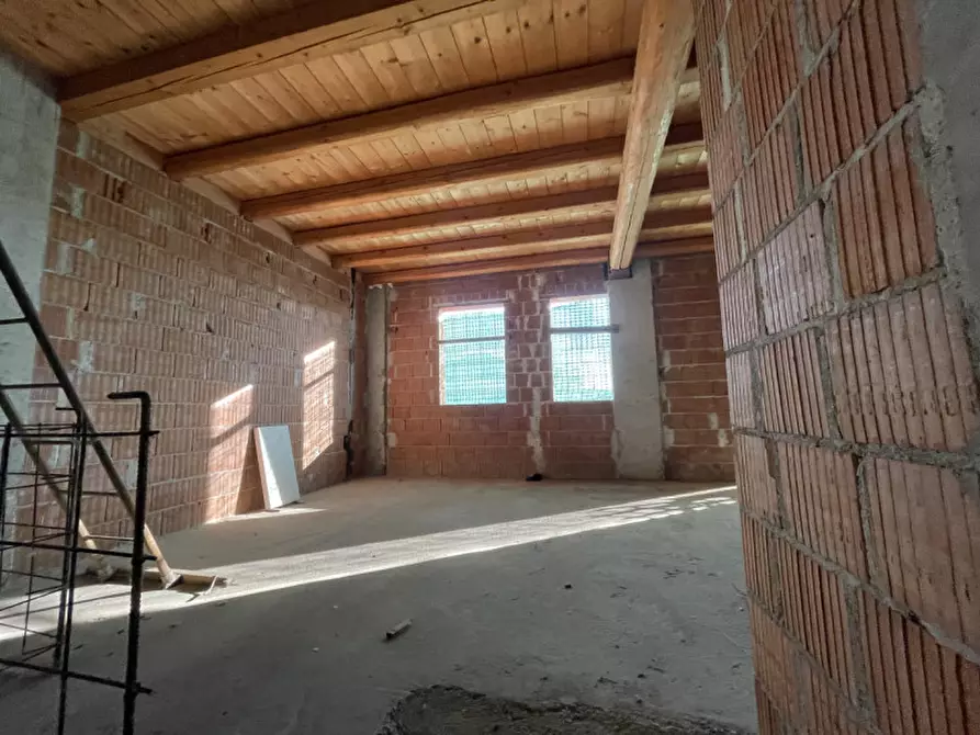 Immagine 10 di Casa quadrifamiliare in vendita  in VIA ROSSINI a Asolo