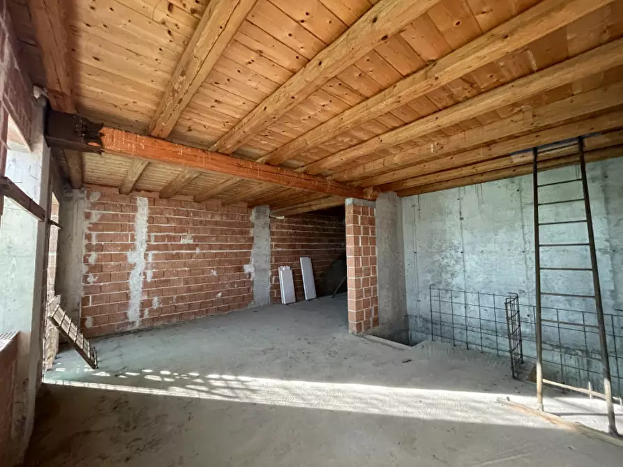 Immagine 11 di Casa quadrifamiliare in vendita  in VIA ROSSINI a Asolo