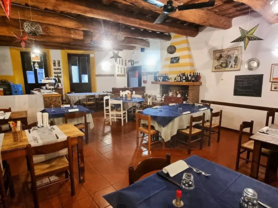 Immagine 3 di Attività commerciale in vendita  in piazza garibaldi a Brisighella