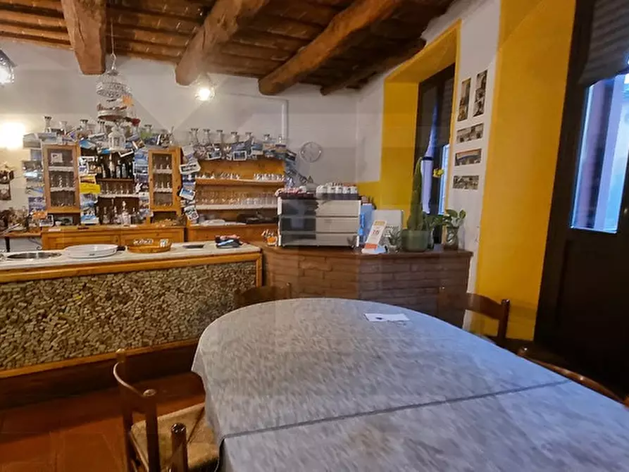 Immagine 4 di Attività commerciale in vendita  in piazza garibaldi a Brisighella