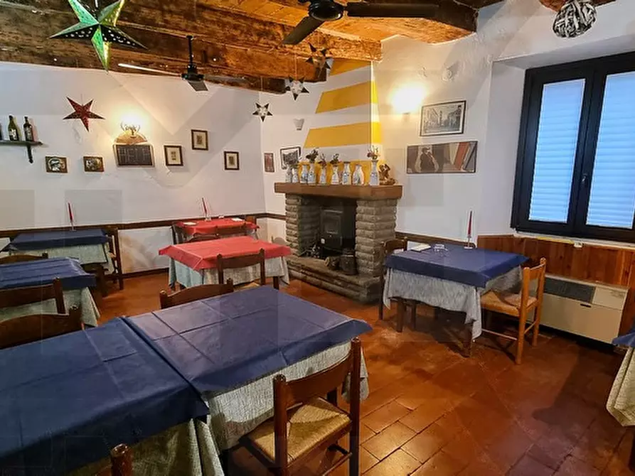 Immagine 6 di Attività commerciale in vendita  in piazza garibaldi a Brisighella