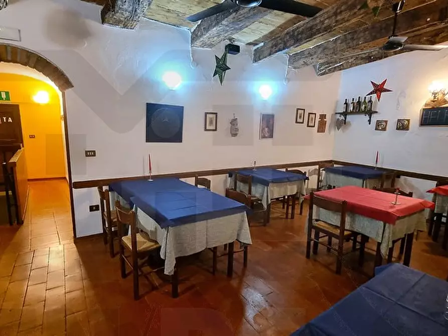 Immagine 7 di Attività commerciale in vendita  in piazza garibaldi a Brisighella