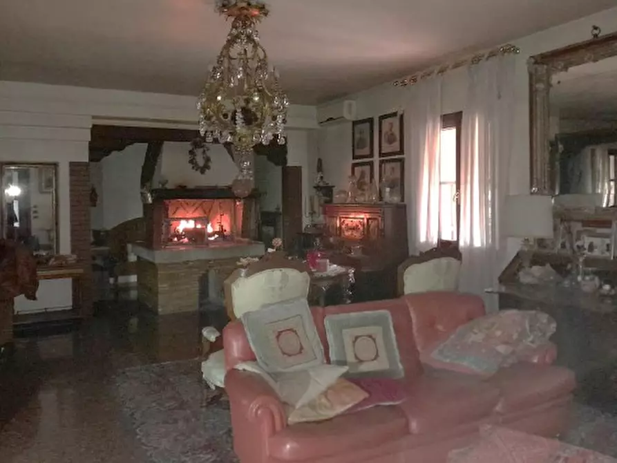 Immagine 3 di Villetta a schiera in vendita  in Via Triestina, 128 a Venezia