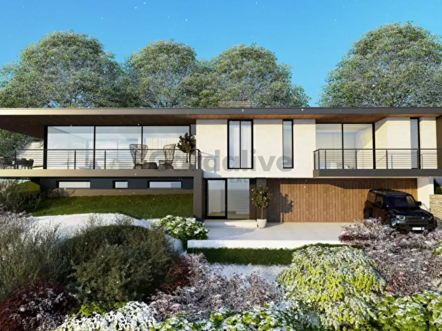 Immagine 1 di Terreno in vendita  in Via Sassello a Toscolano-Maderno