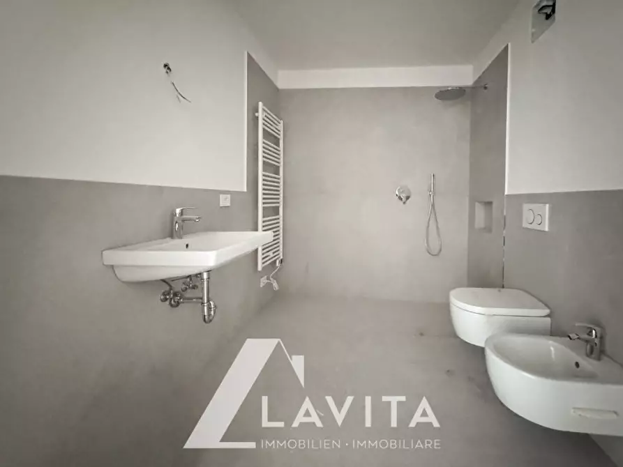 Immagine 15 di Appartamento in vendita  in via delle querce a Montagna .Montan.