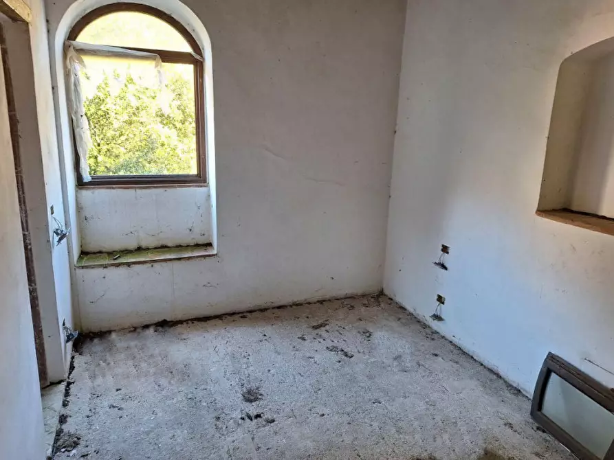 Immagine 11 di Magazzino in vendita  in Via di Pupigliana, N. snc a Pistoia