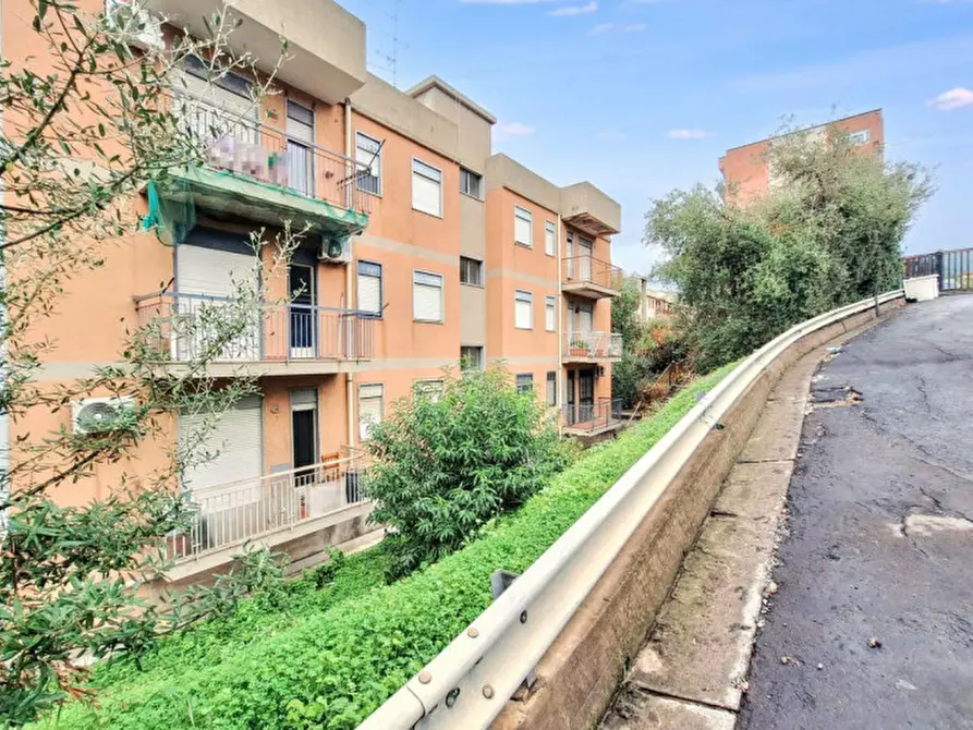 Immagine 10 di Villa in vendita  in Loc. Fonte Vivola - Via delle Ginestre, N. 18 a Sutri