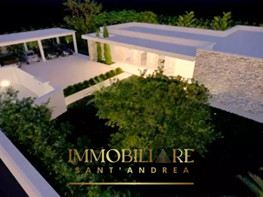 Immagine 25 di Villa in vendita  in Via Rapolla a Lecce