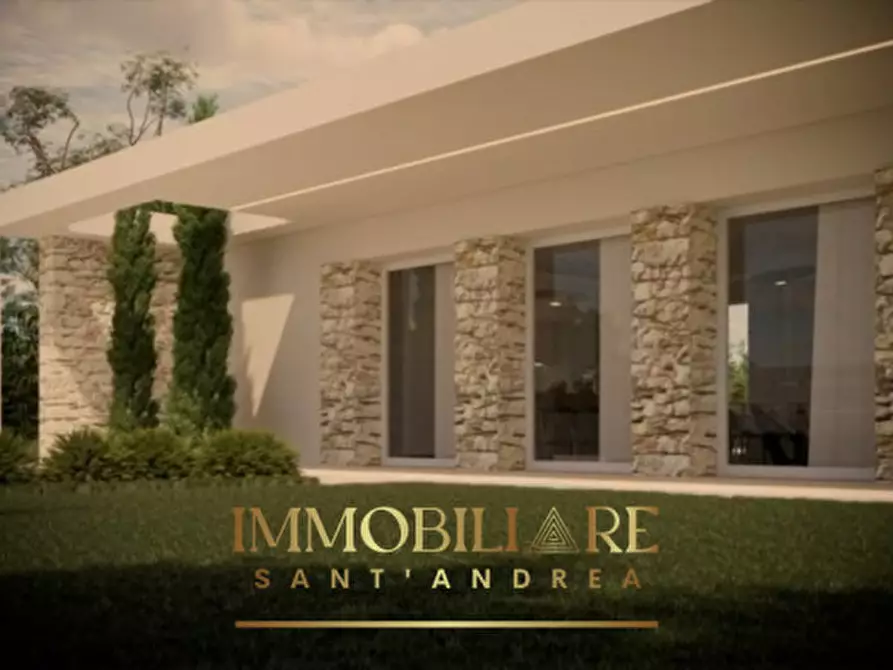 Immagine 26 di Villa in vendita  in Via Rapolla a Lecce