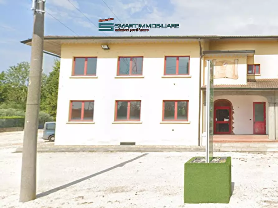 Immagine 4 di Negozio in vendita  in Via Don Bergomi a Castel Mella