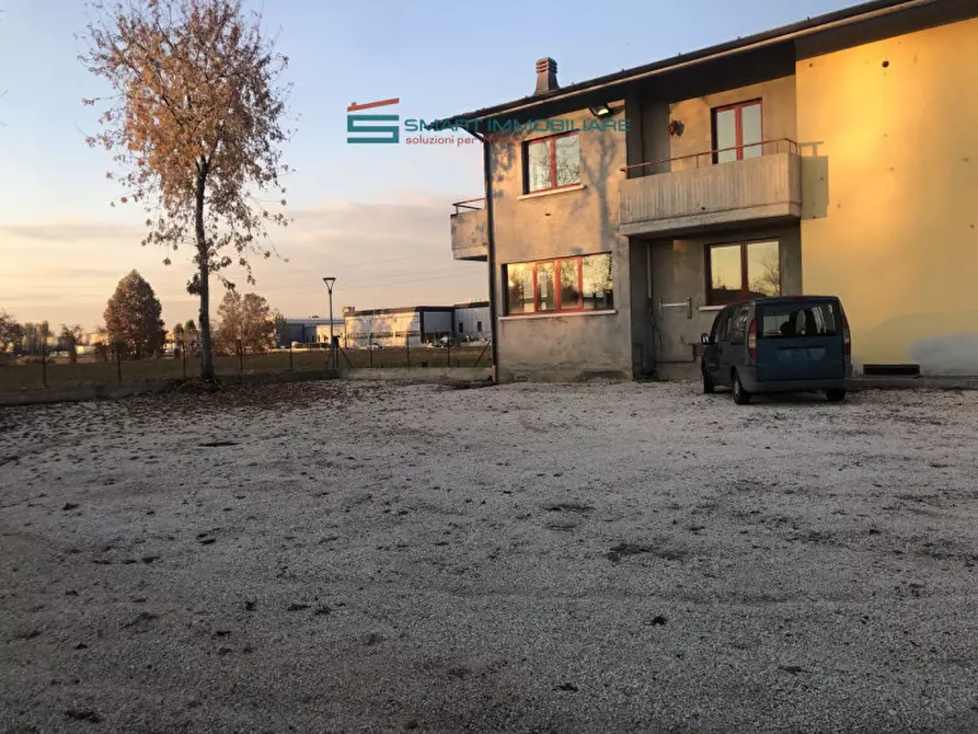 Immagine 11 di Negozio in vendita  in Via Don Bergomi a Castel Mella