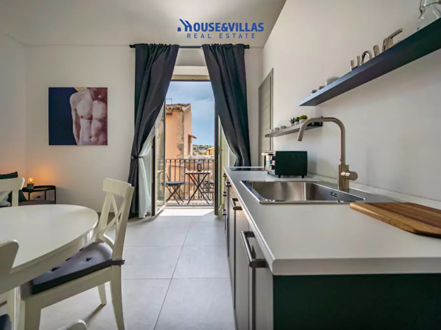 Immagine 1 di Appartamento in vendita  in via cavour a Noto